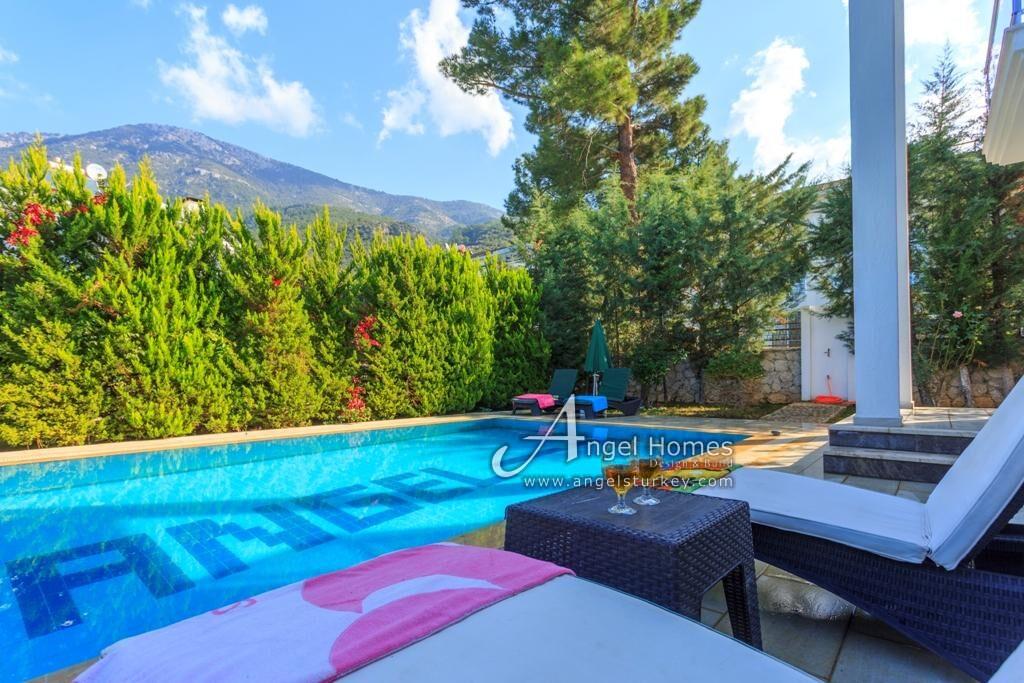 4-bedroom modern villa in Ovacik | Property in Ovacik