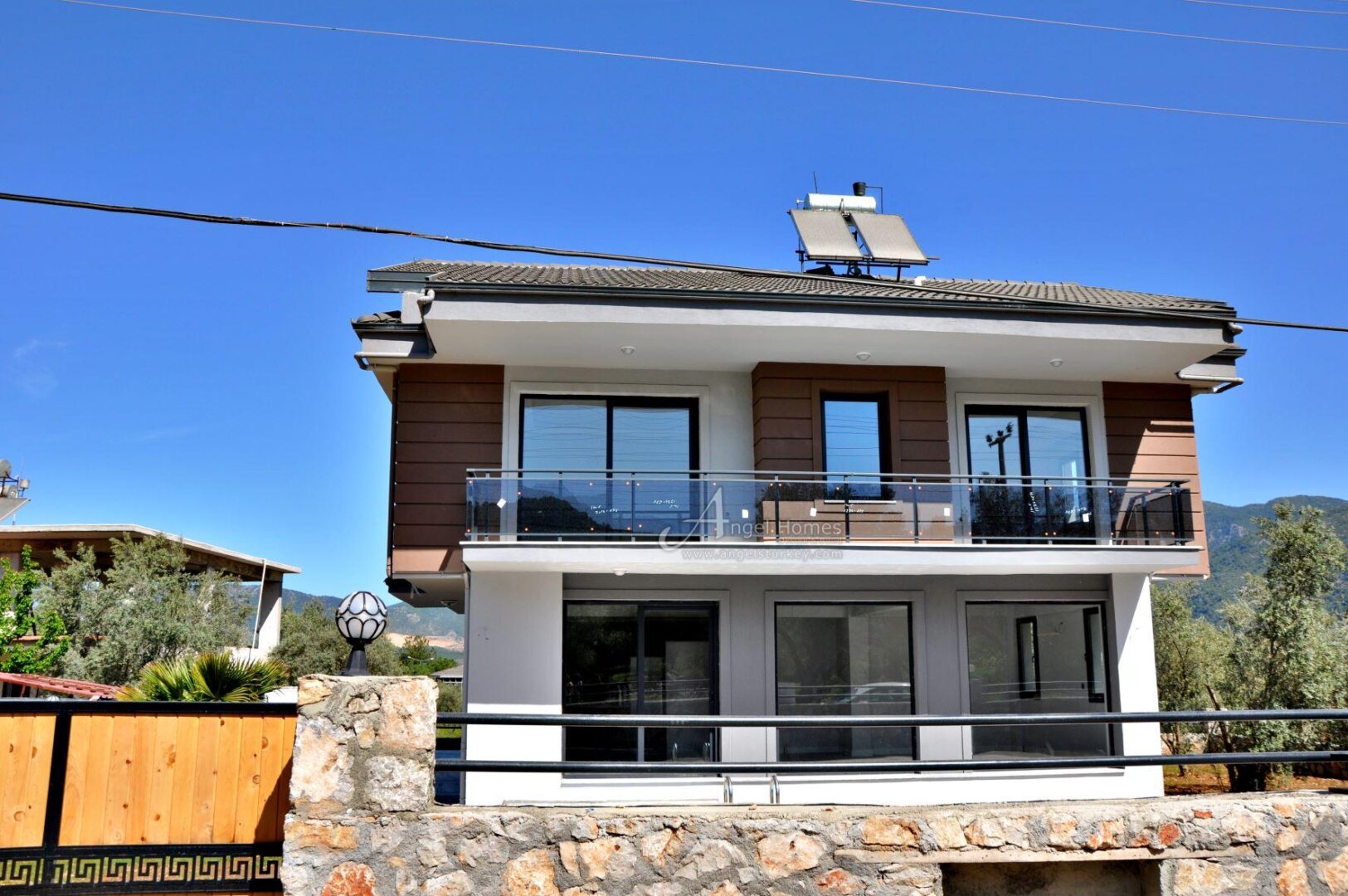 new build 5-bed villa in Uzumlu