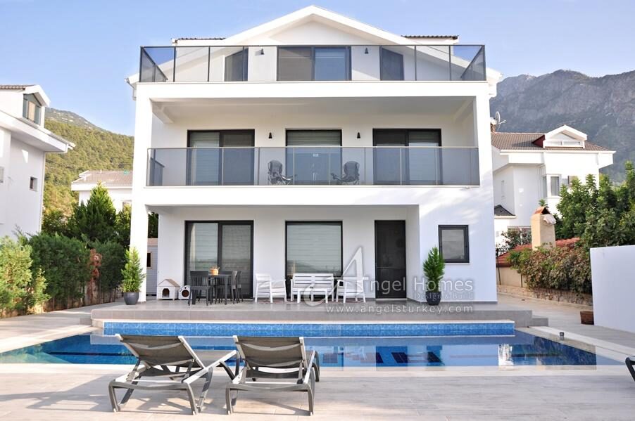 modern 3-bed villa