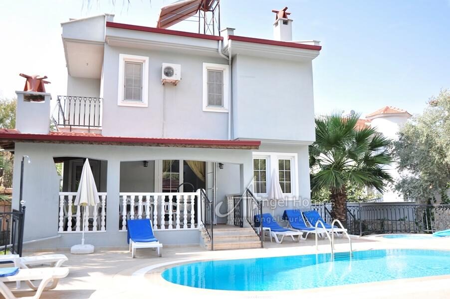 5-bed villa for sale near Hisaronu