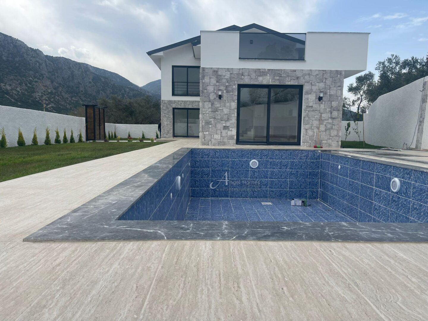 new villa in Seydikemer