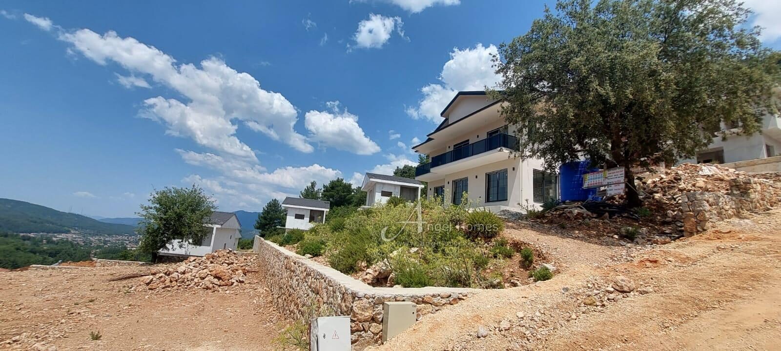 villas in Uzumlu for sale